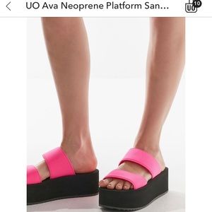 OU Ava Neoprene Platform Sandal
